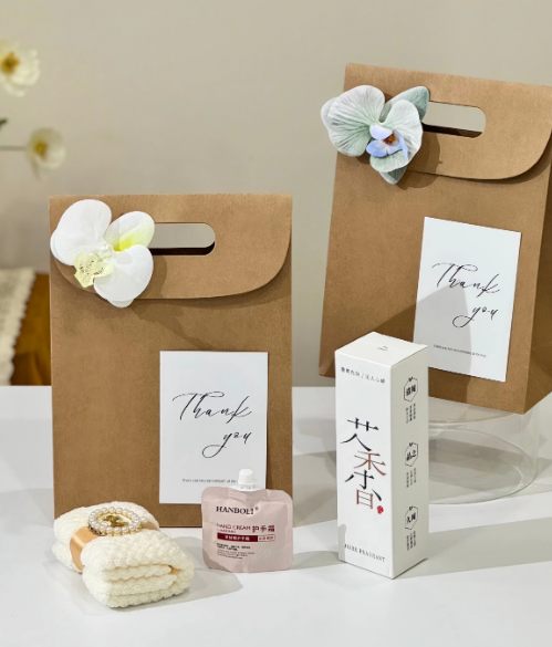 茶香香薰 &middot; 护手霜 &middot; 巴洛克毛巾 礼盒